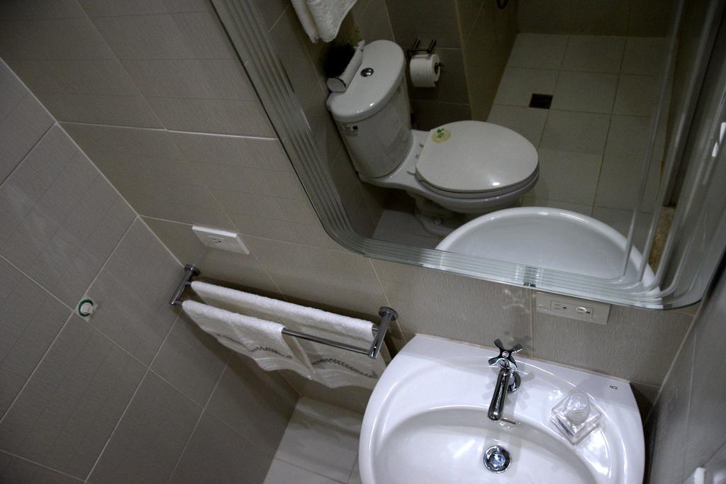Jazz Makati Luxury Apartment Manille Extérieur photo